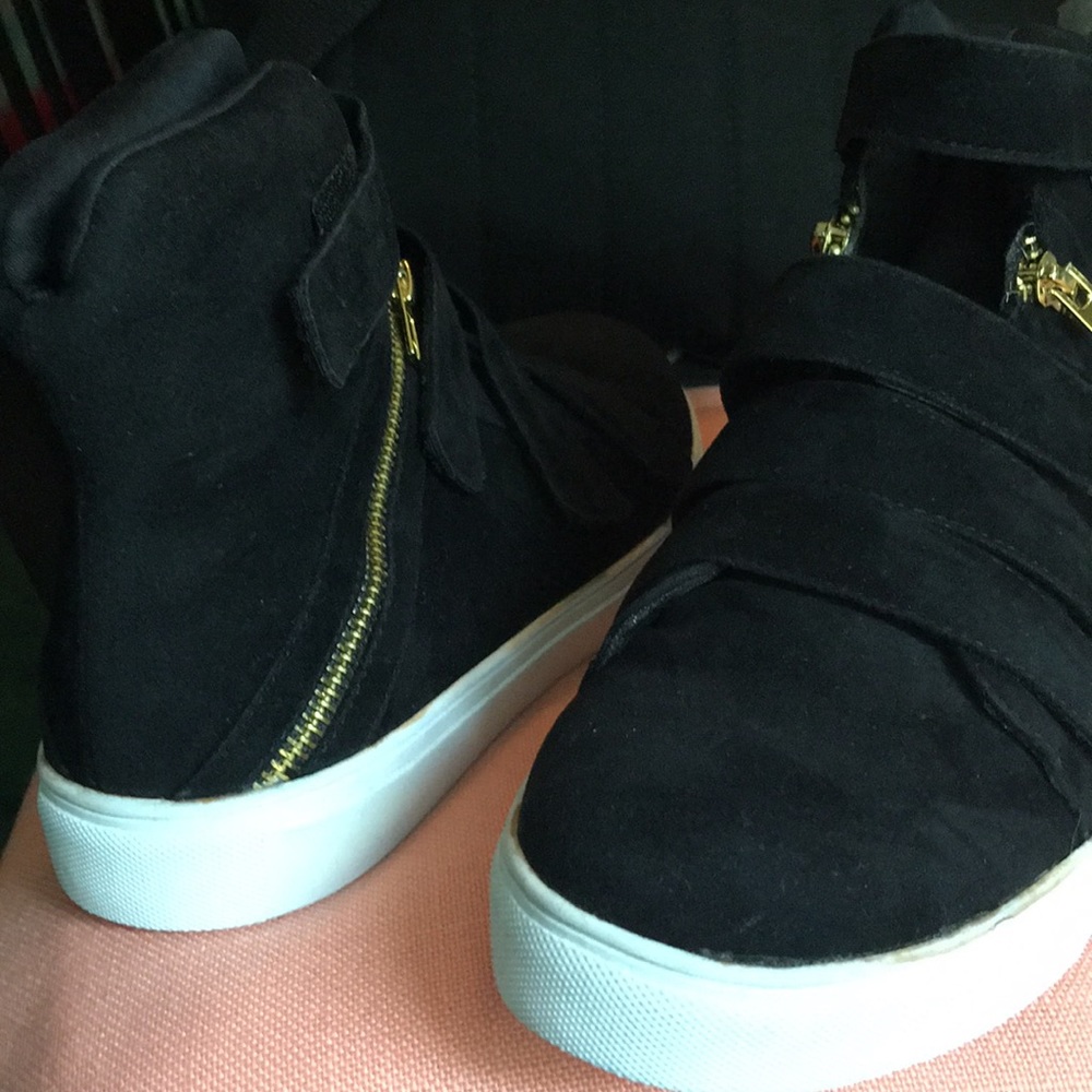 Womens sneakers